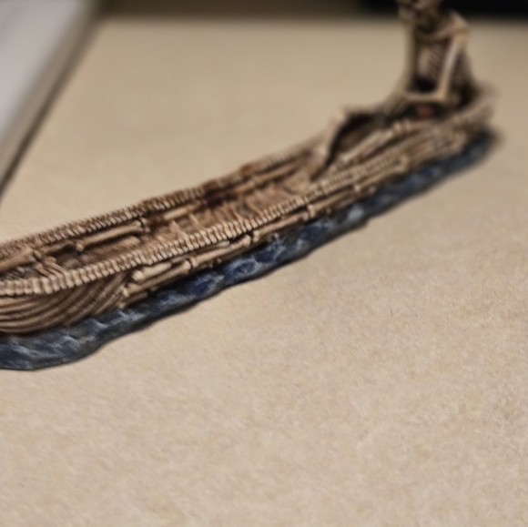 Skull in boat incense burner - Picture 3 of 7